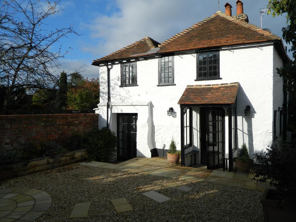 Henry VIII Cottage In The Heart Of Henley Esterno foto